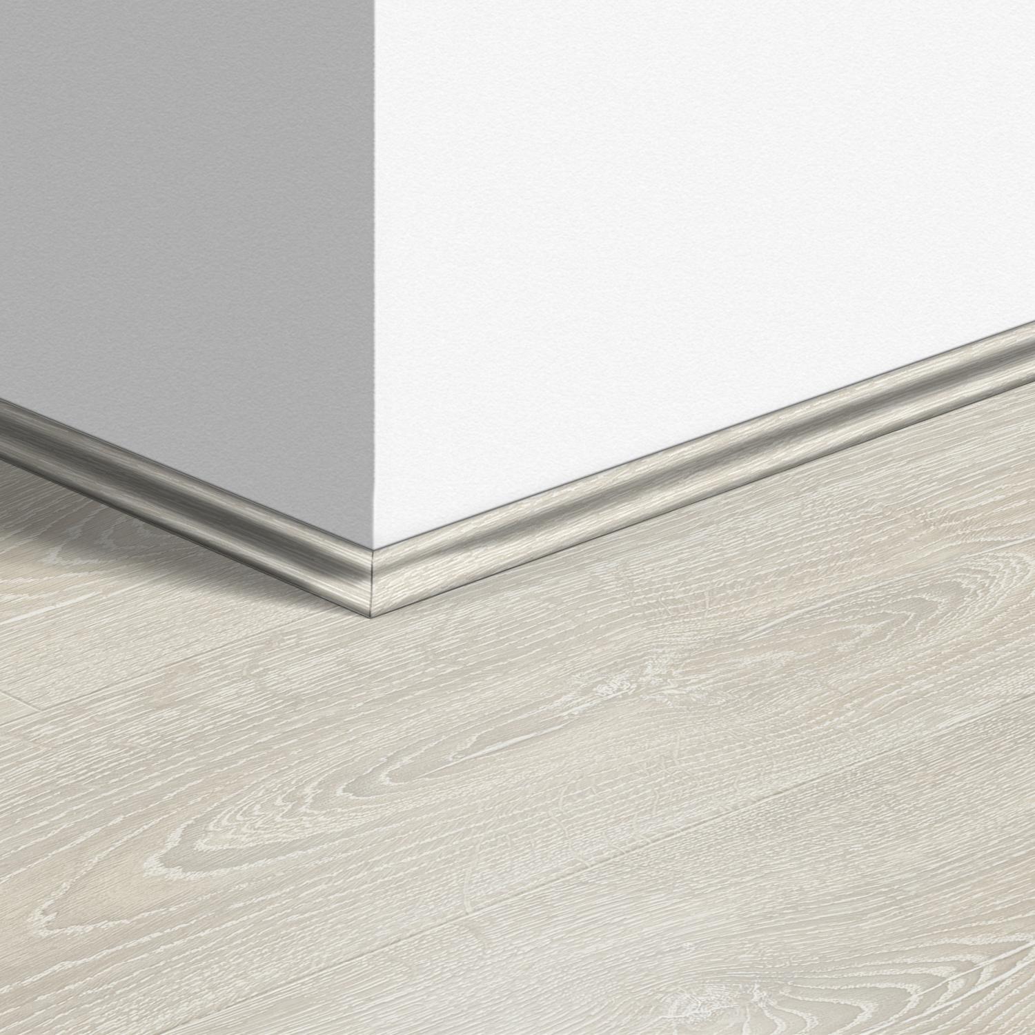 17mm 2400mm Quickstep Patina Classic Oak Light Laminate Scotia Image 5