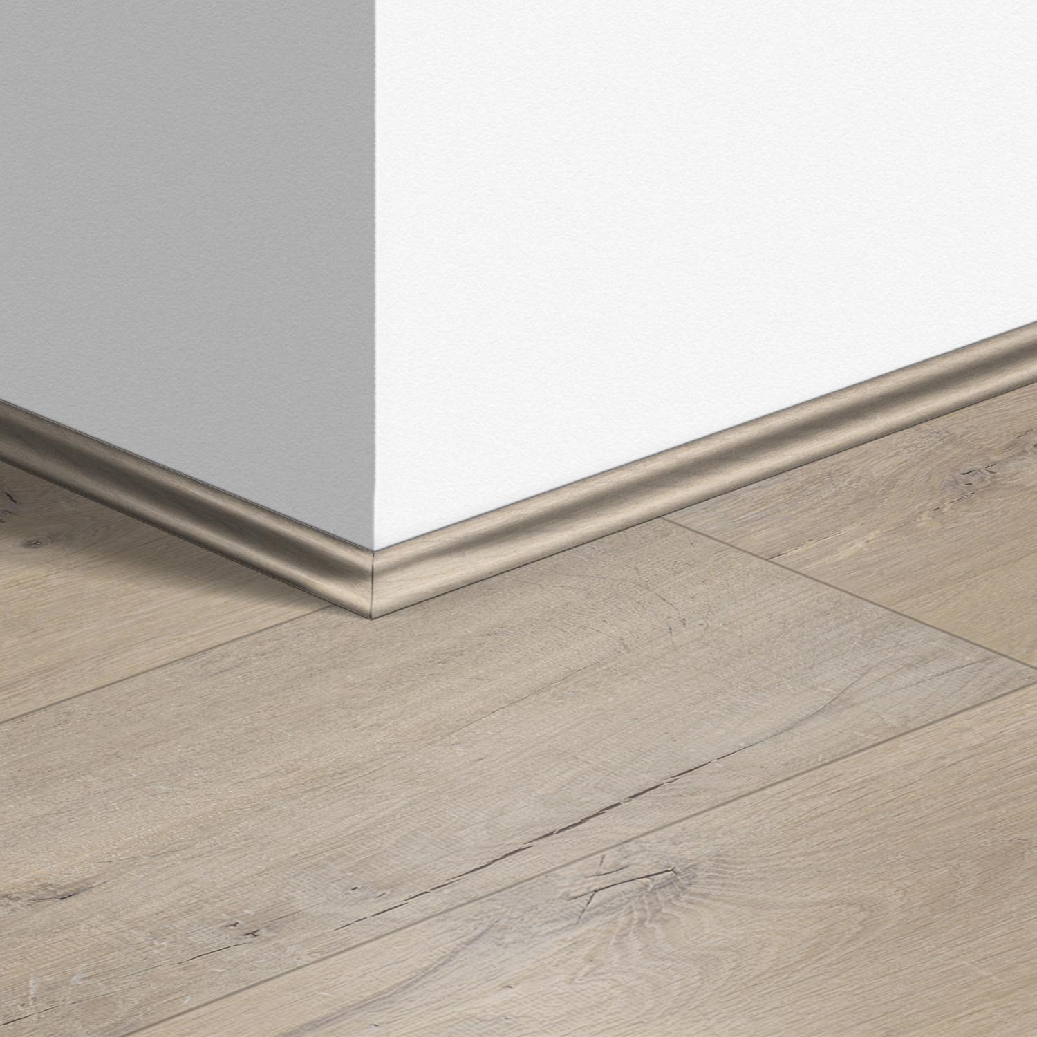 17mm 2400mm Quickstep Soft Oak Light Laminate Scotia Image 5