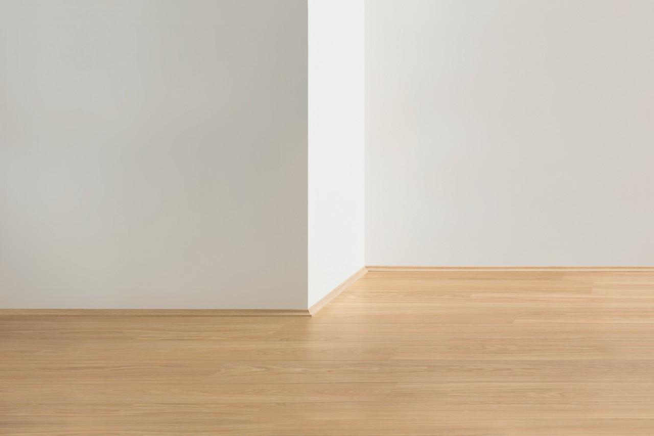 17mm 2400mm Quickstep Chevron Oak Medium Laminate Scotia Image 5